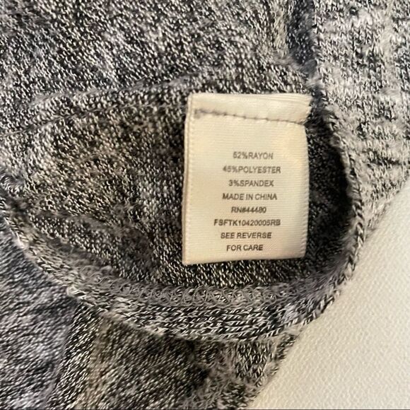 Dina b Heathered gray shirt soft knit with high low hem and side slits - Picture 9 of 9